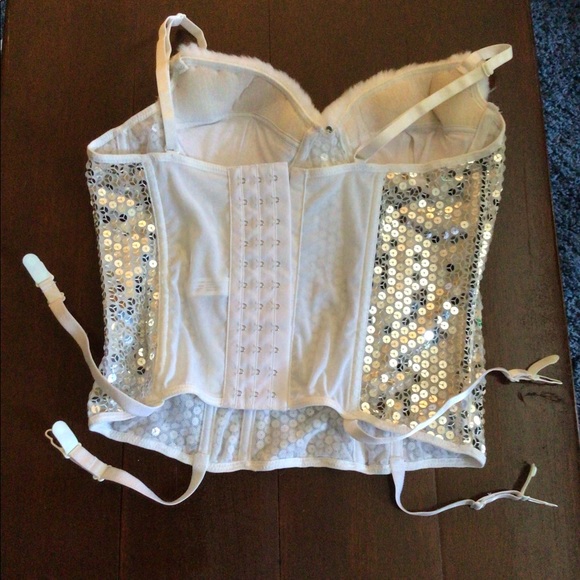Santa’s lady late night lengerie set - Picture 5 of 8